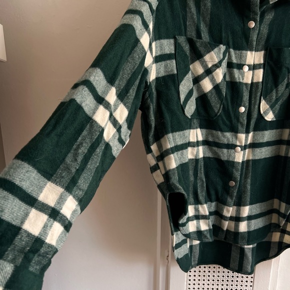 Zara Green Flannel Shacket - Picture 3 of 3